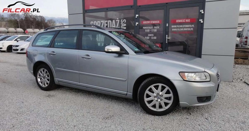 Volvo V50 cena 15000 przebieg: 200000, rok produkcji 2008 z Ujście małe 191